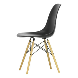 Vitra - DSW plastik sandalye - akçaağaç kaide - Charles & Ray Eames | Siyah
