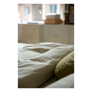 Suite 702 - Gestreifter Bettbezug aus Bio-Perkal – Olive-Creme | Olive