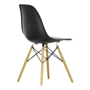 Vitra - DSW plastik sandalye - akçaağaç kaide - Charles & Ray Eames | Siyah