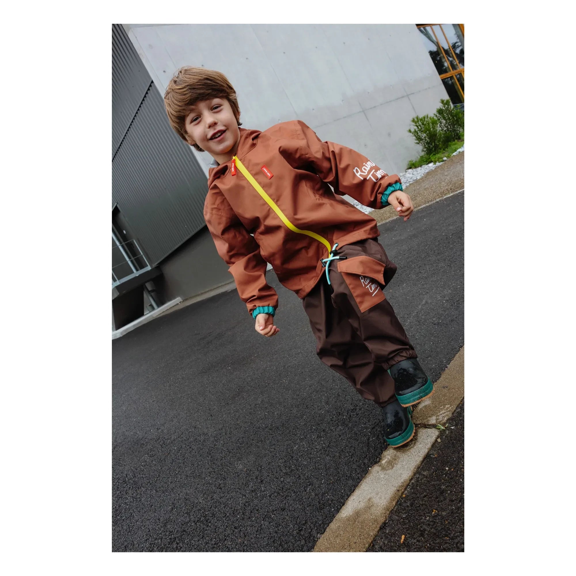 Hello Hossy - Wasserdichte Jacke | Braun