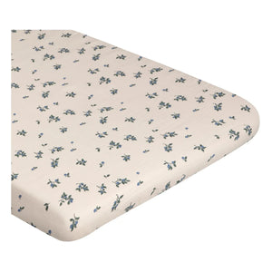 garbo&friends - Wild Raspberry Cotton Muslin Fitted Sheet | Ivory
