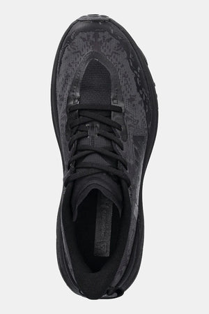 Hoka Speedgoat 6