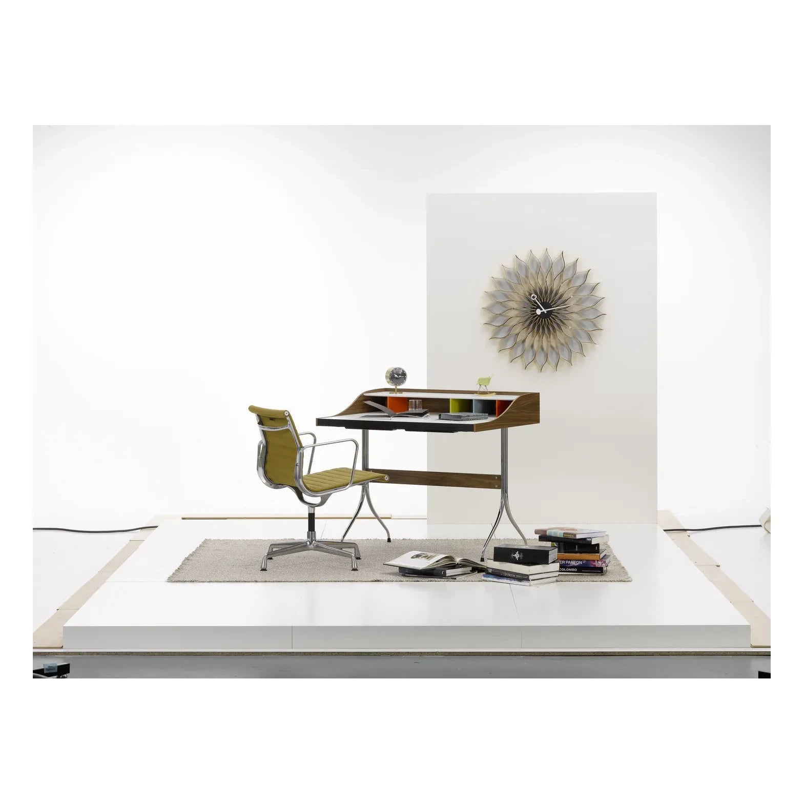 Vitra - Coffee Table - George Nelson, 1958 | Walnut
