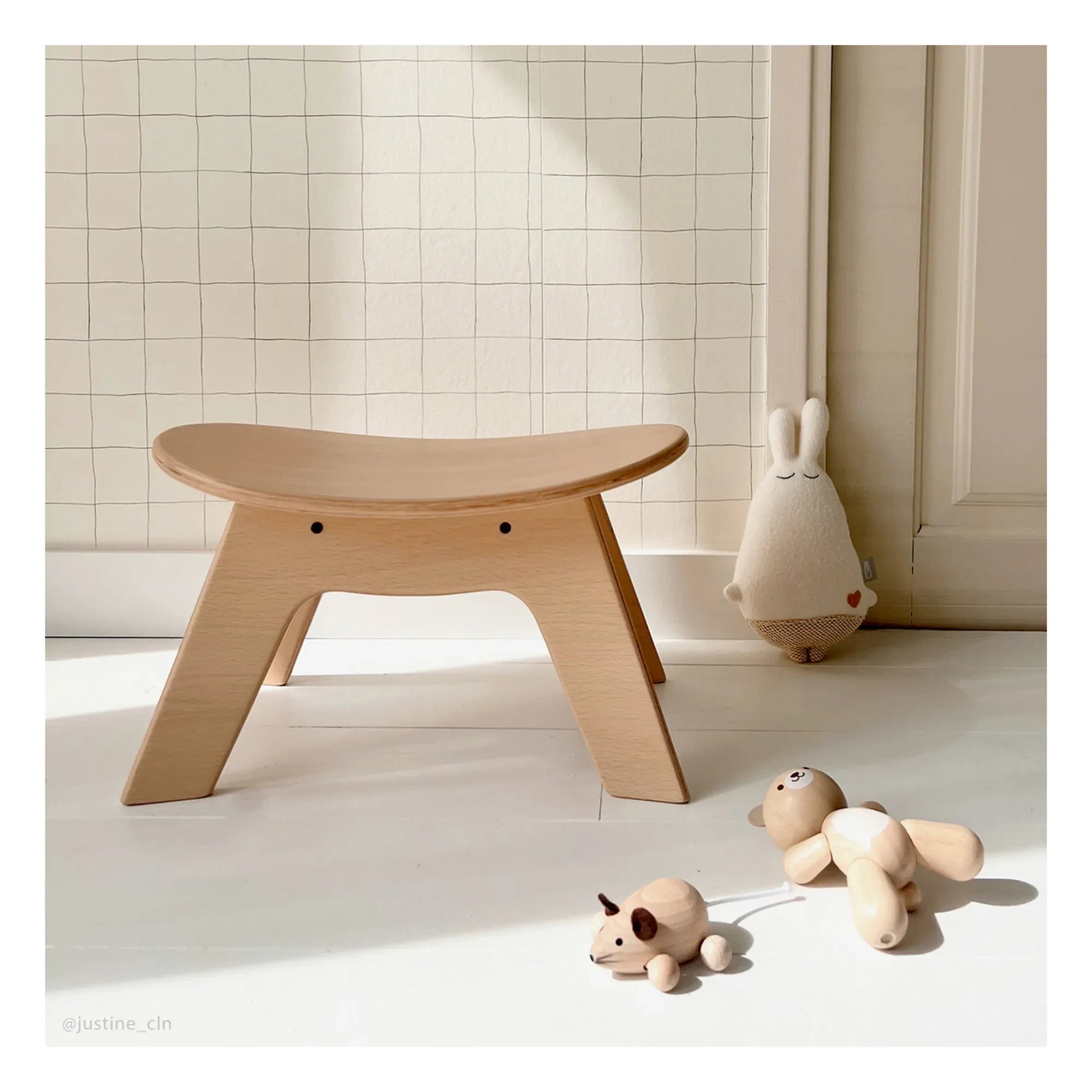 Charlie Crane - Hibo Hocker