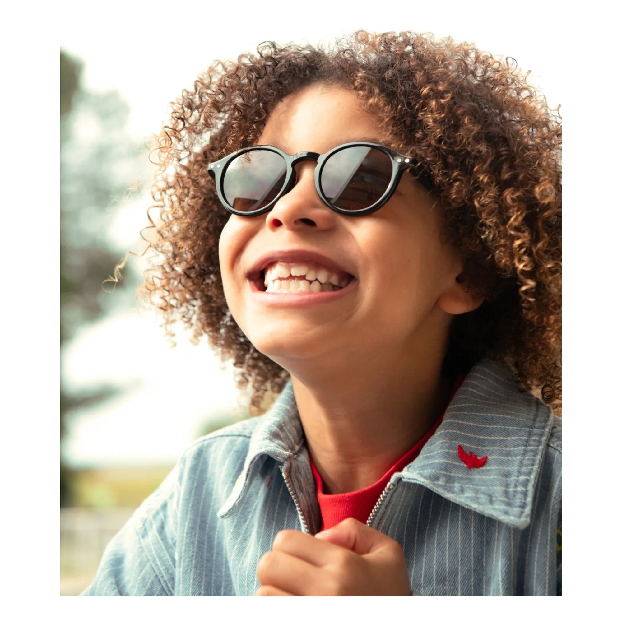 IZIPIZI - Sonnenbrille #D Junior | Glänzend Schwarz
