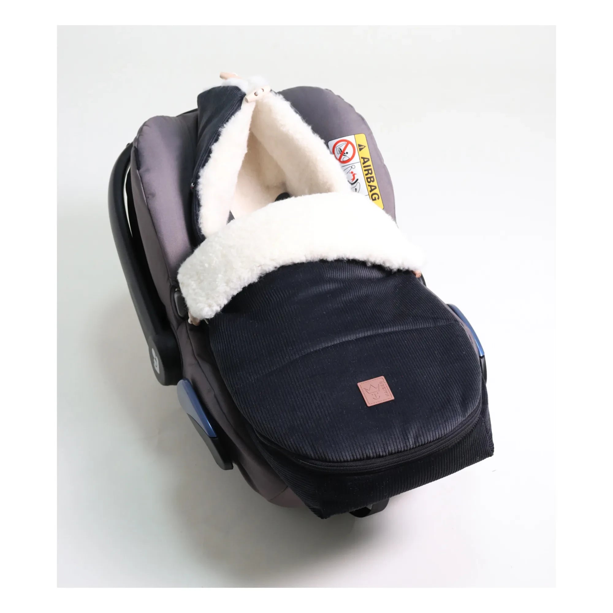 Kaiser - Filia Lambskin Baby Nest | Black