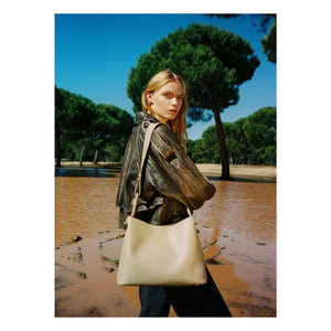 Handing - Vosges Grainé leather bag | Powder brown