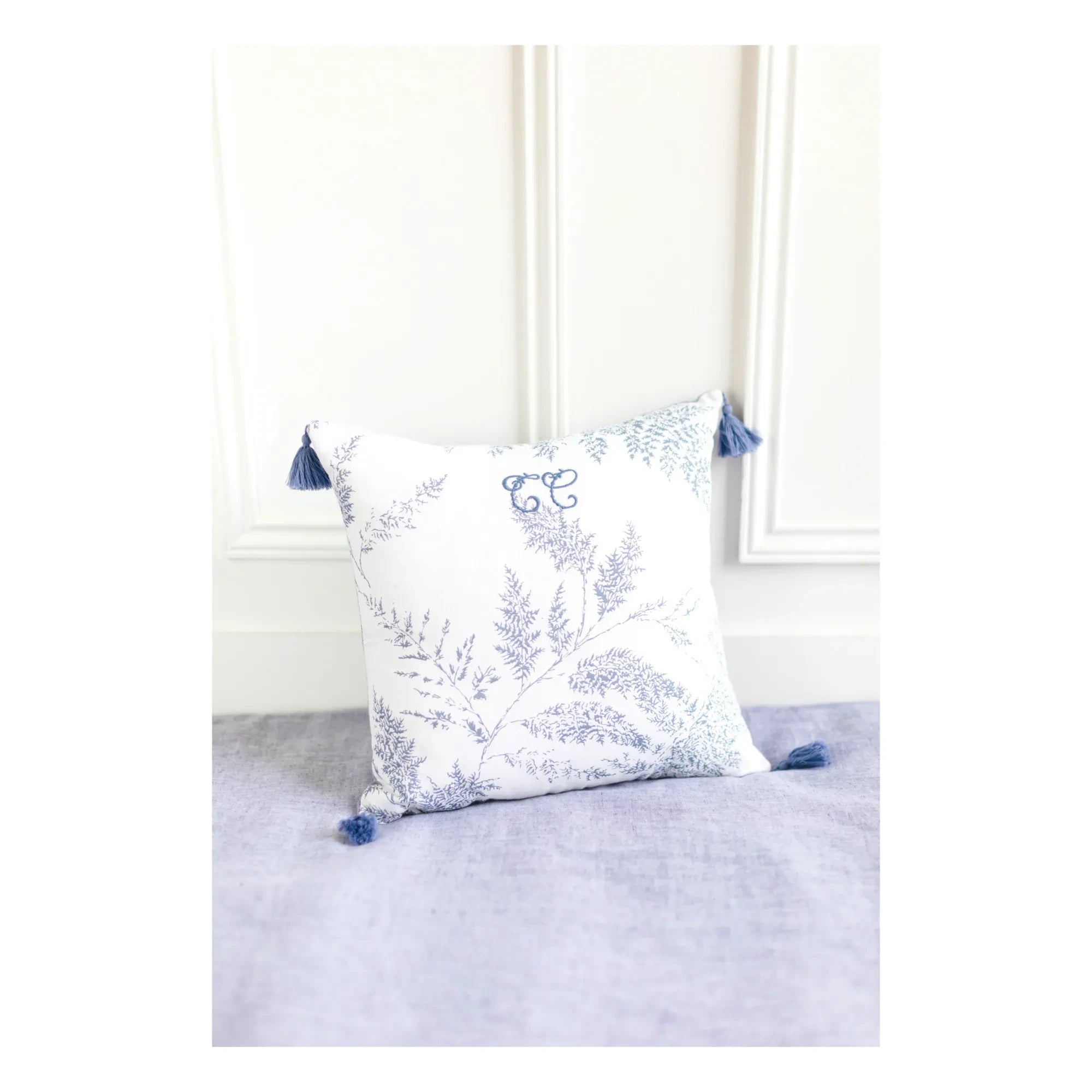 Tartine et Chocolat - Leaf Patterned Pillow | Navy