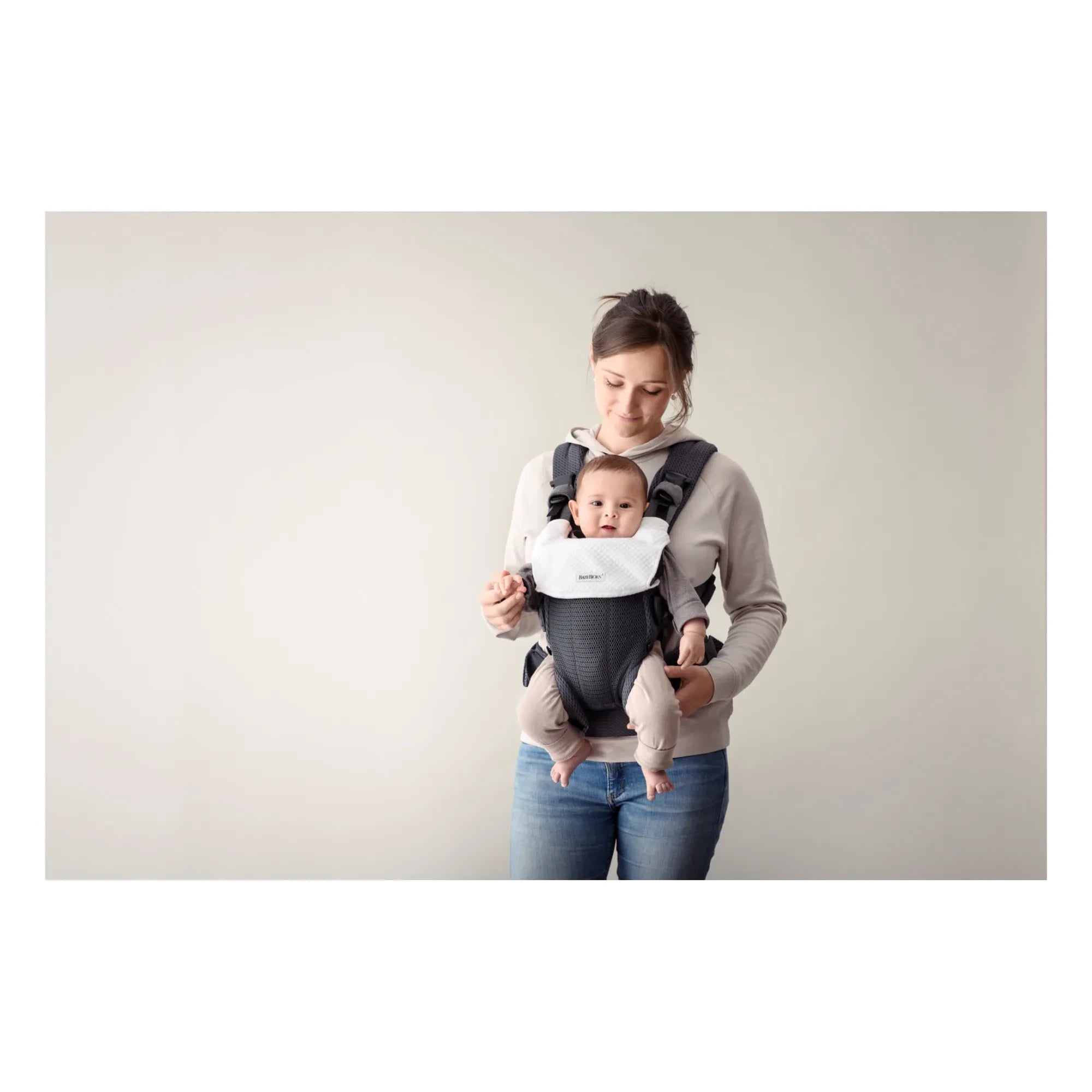 BabyBjörn - Harmony Bebek Taşıyıcı için Önlük | Beyaz
