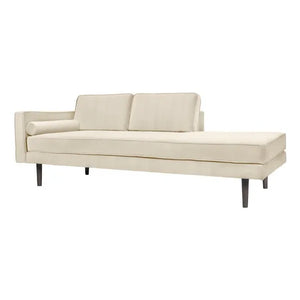 Broste Copenhagen – Blassrosa Samt-Loungesessel