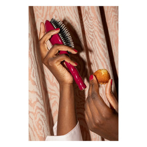 La Bonne Brosse - La Petite Brosse L'Indispensable Douceur N°3 - Hassas saç derisi | Kiraz kırmızısı