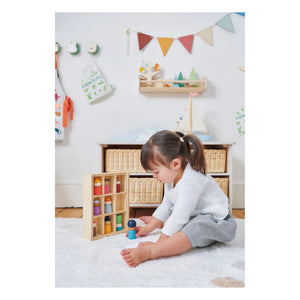 Tender Leaf Toys - Happy Folk Hotel und Holzfiguren