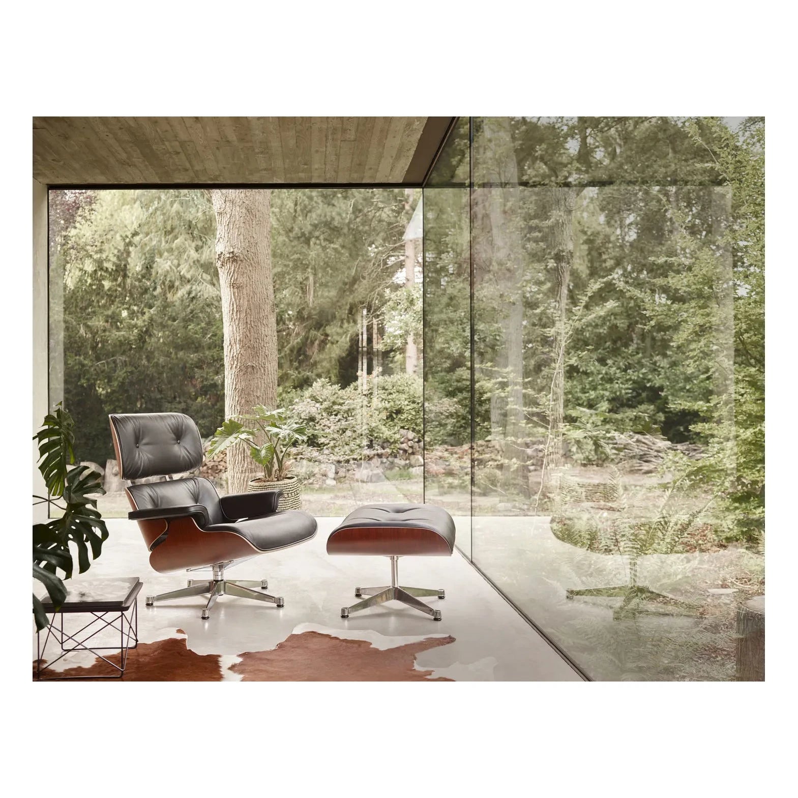 Vitra - Rosewood Lounge Chair, Charles & Ray Eames, 1956 | Palisander