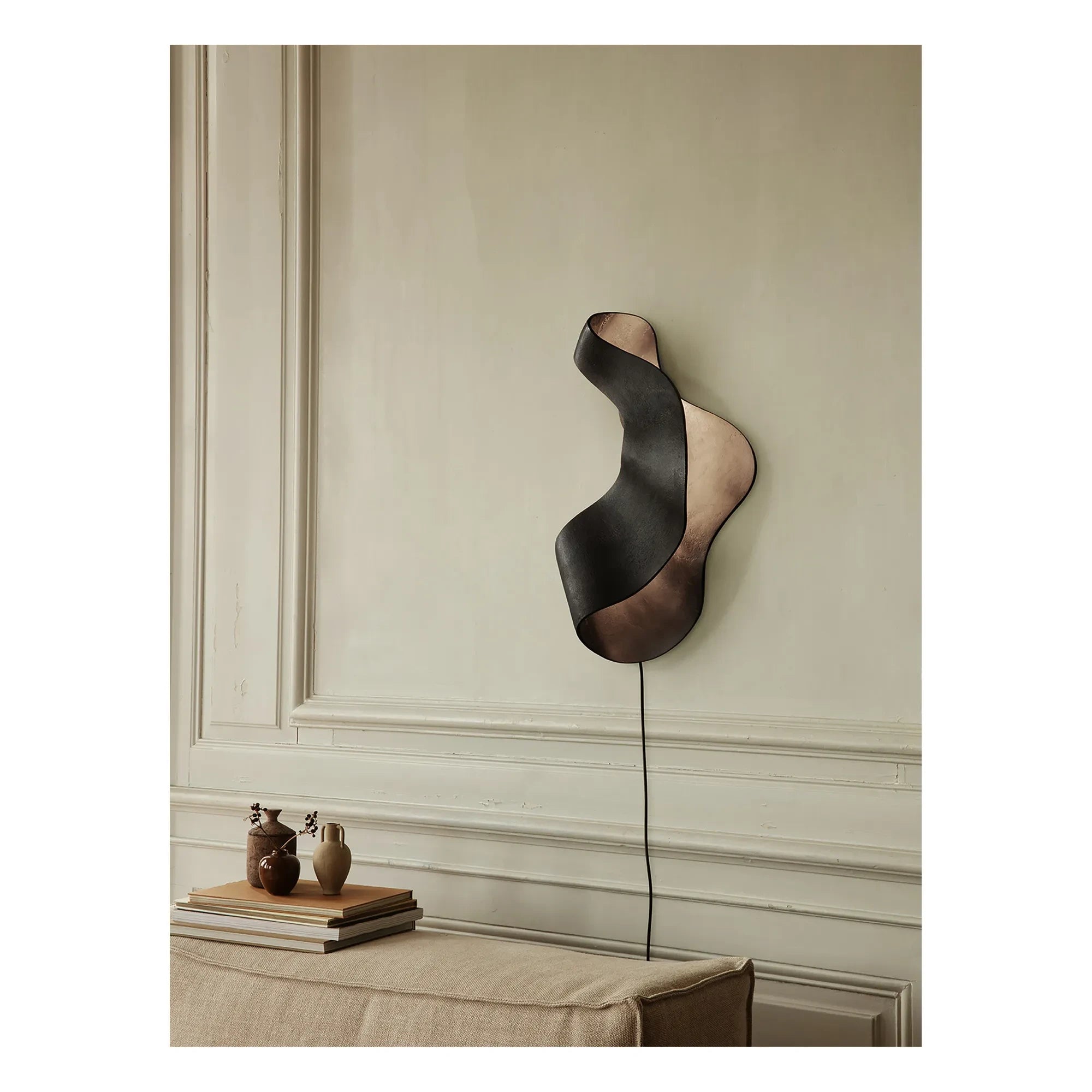 Ferm Living - Oyster Recycled Aluminum Wall Lamp | Black