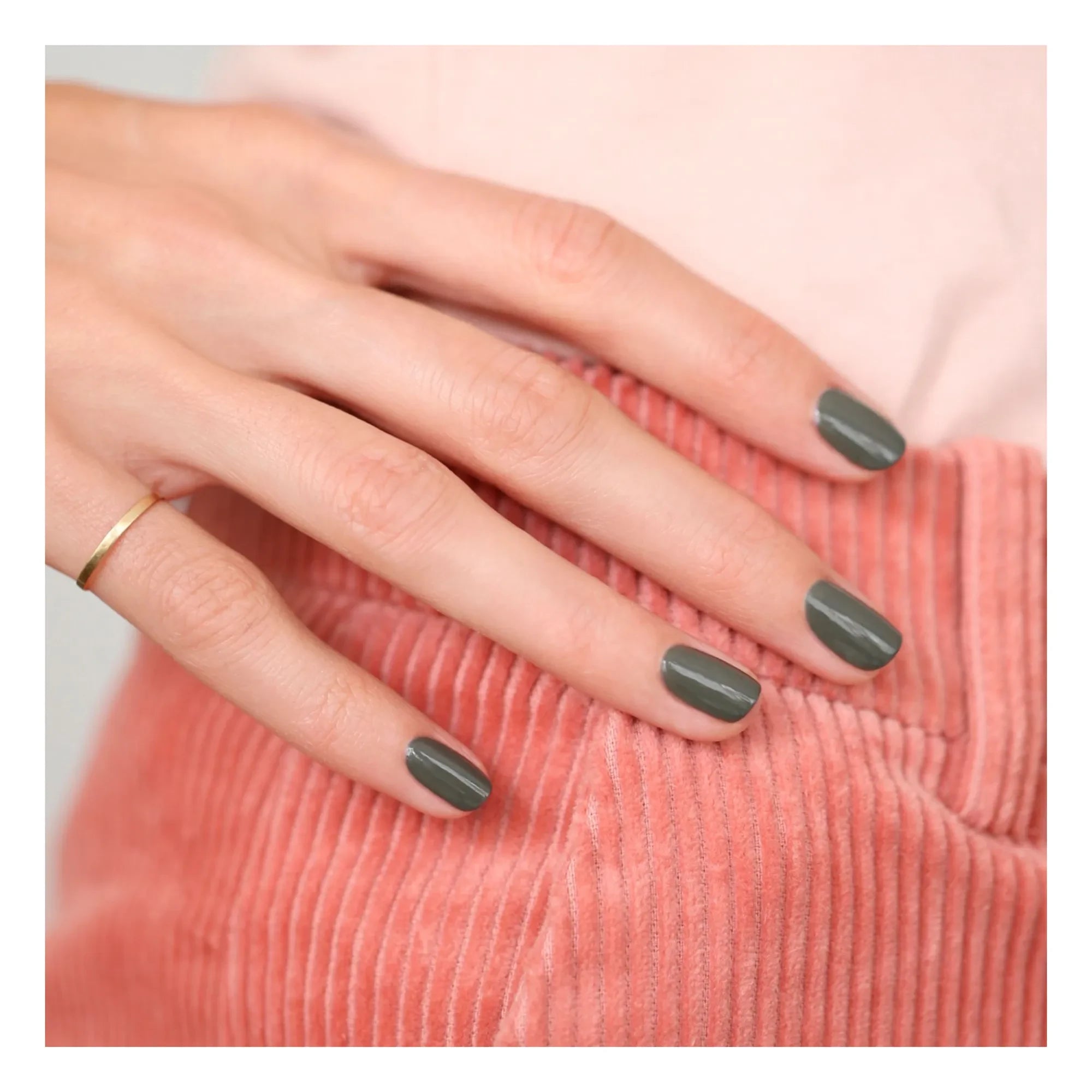 Manucurist - Green Flash Semi-Permanent Nail Polish - 15 ml | Khaki