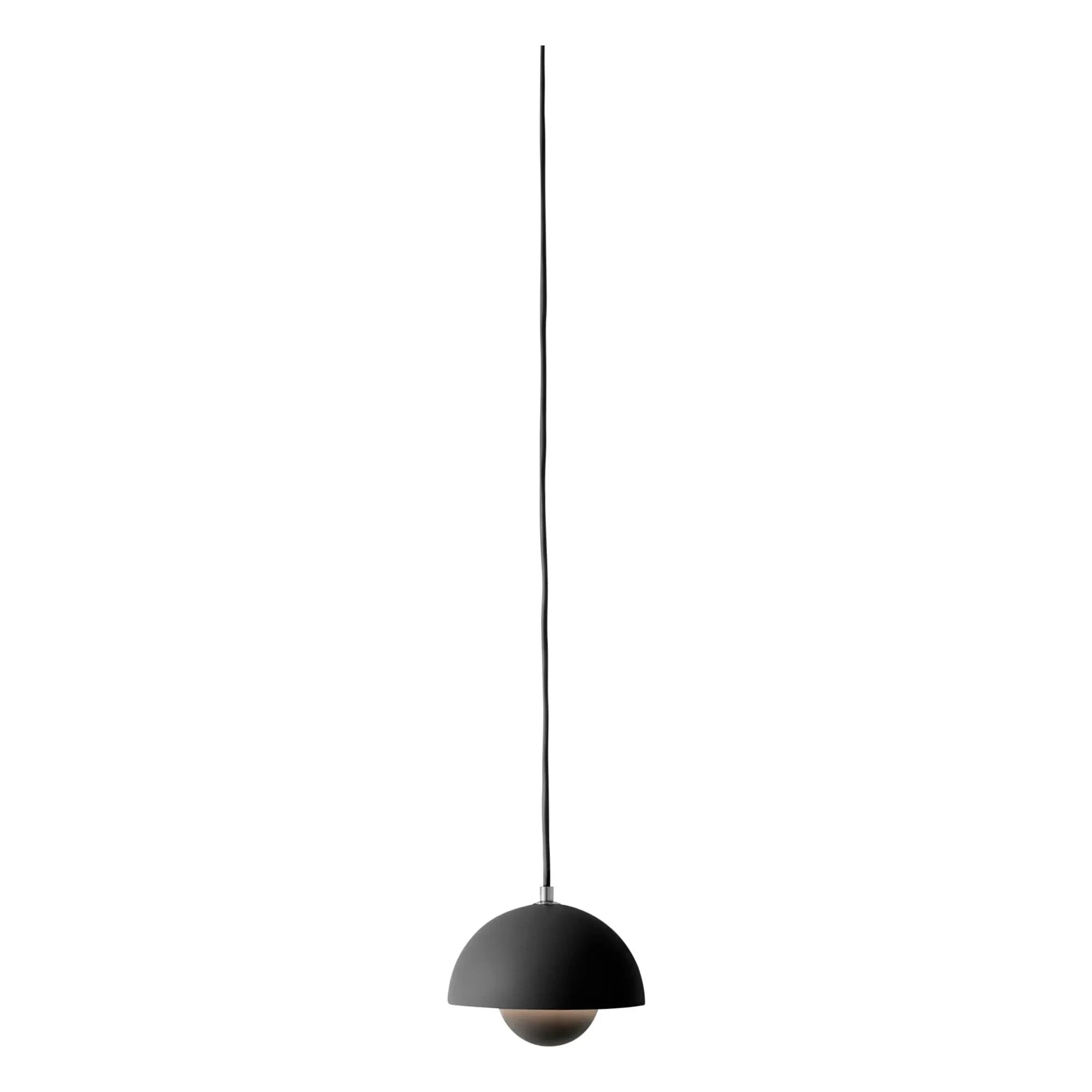 & Tradition - Flowerpot VP10 Pendant Lamp, Verner Panton | Black