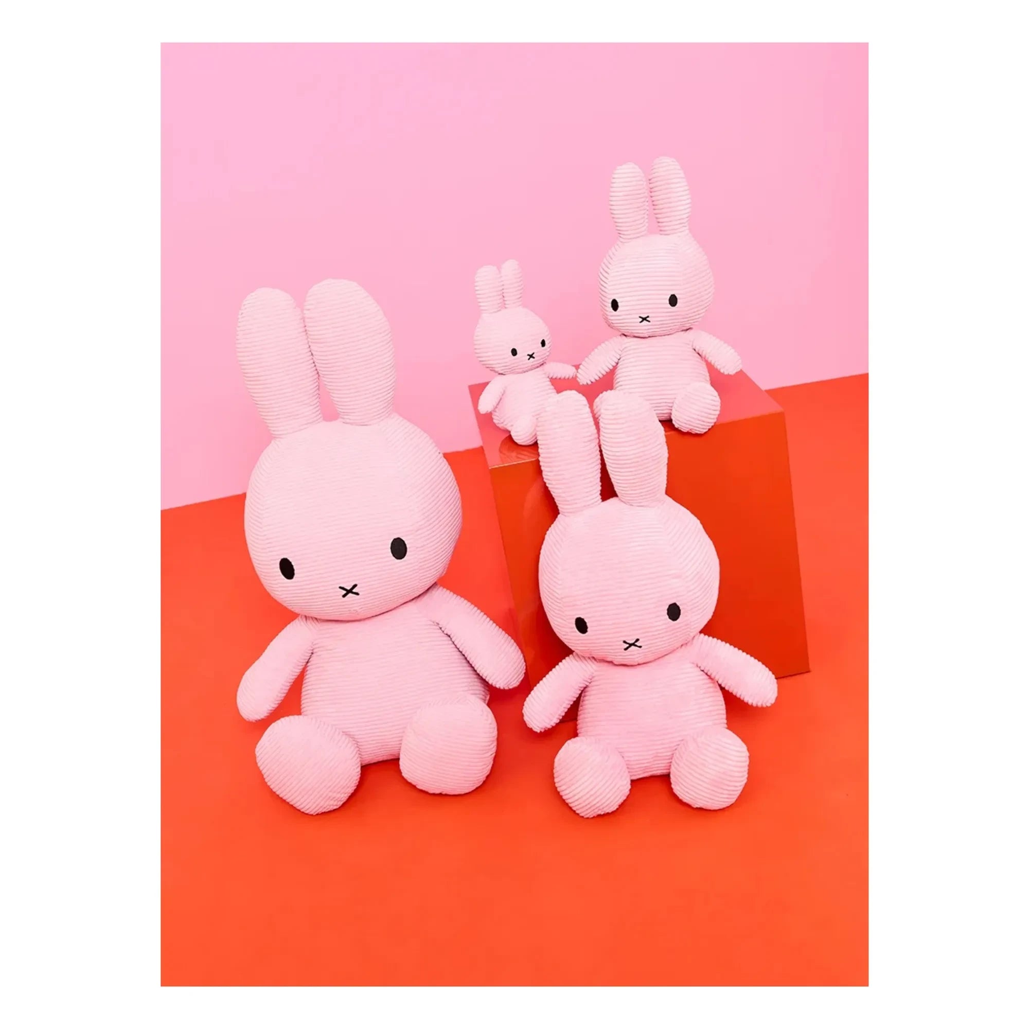 Bon Ton Toys - MIFFY - Kadife kumaş içinde Miffy peluş | Pembe