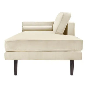 Broste Copenhagen – Blassrosa Samt-Loungesessel