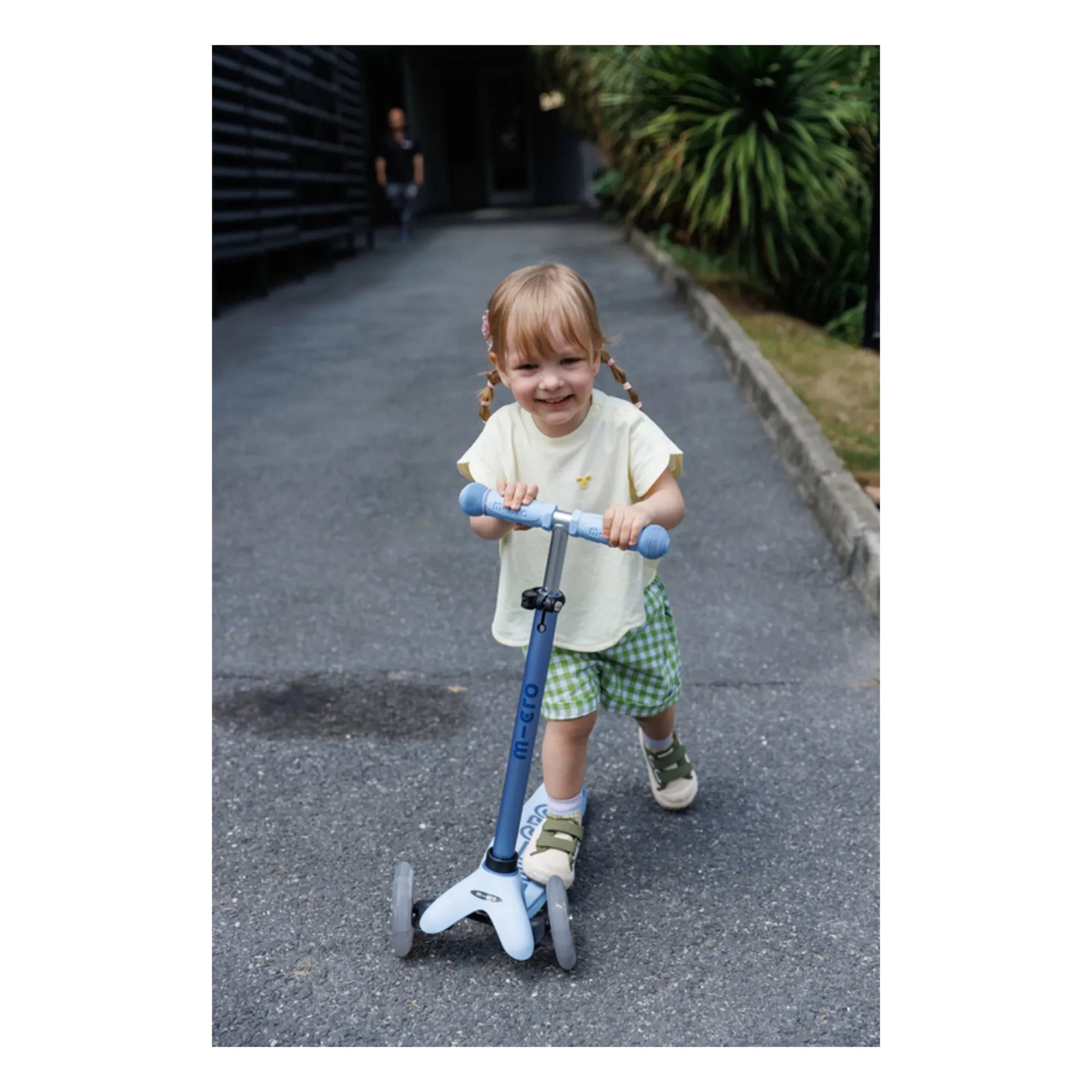 Micro - Mini2Grow evolutionary scooter | Light blue