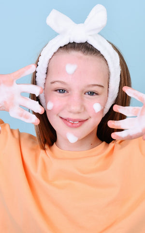 Lav Kids - Çocuk Hassas Ciltler İçin Yüz Temizleme Köpüğü