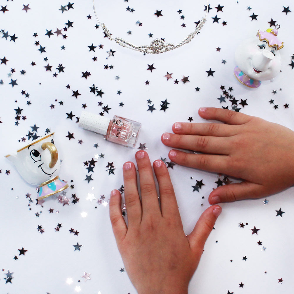 ميس نيللا - طلاء أظافر قابل للتقشير بطبقة نهائية لامعة وردي