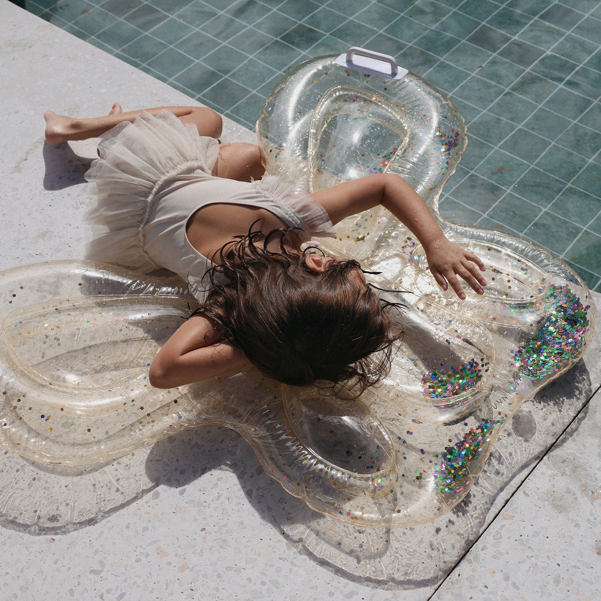 Sunnylife - 棉花糖儿童蝴蝶海洋和游泳池床垫