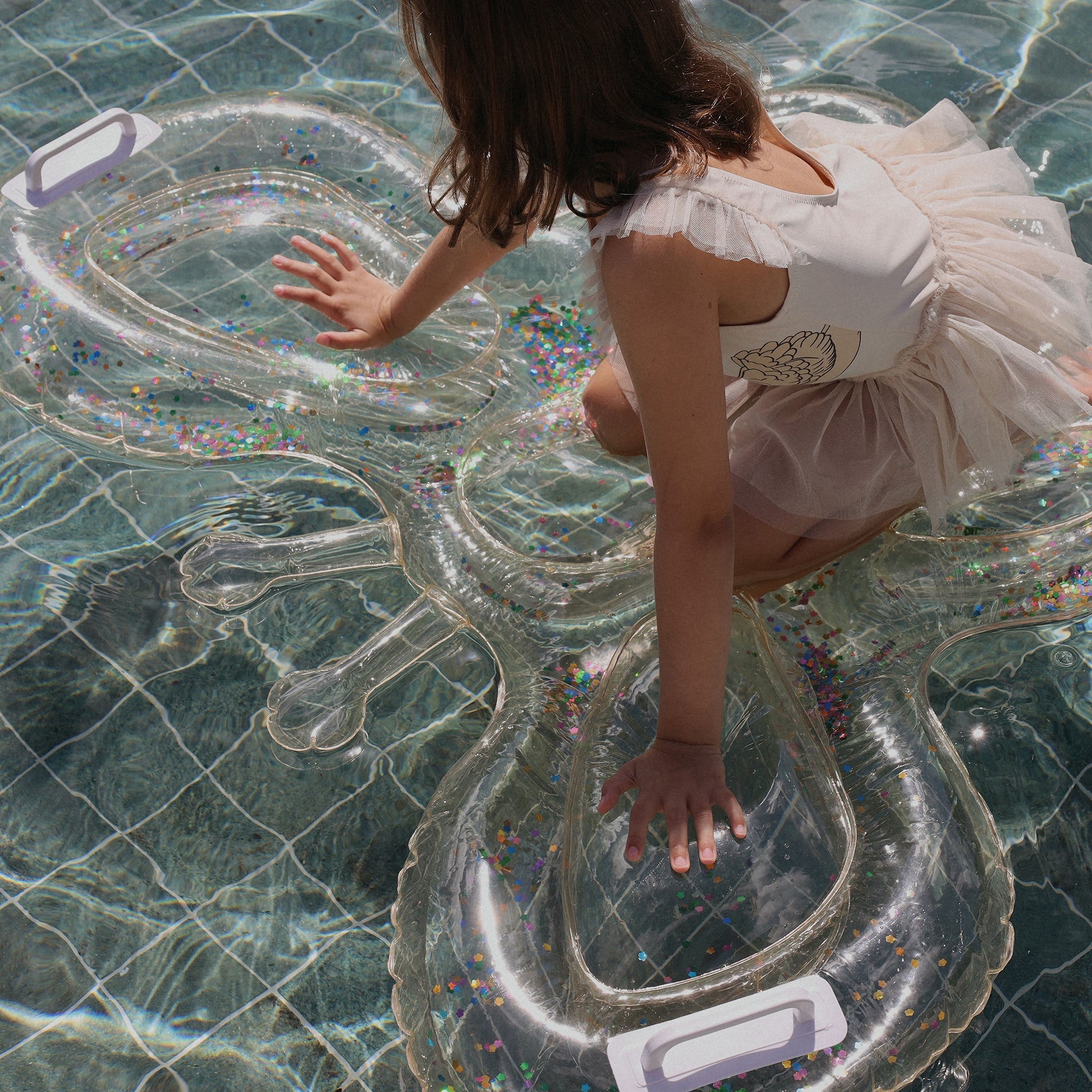 Sunnylife - 棉花糖儿童蝴蝶海洋和游泳池床垫