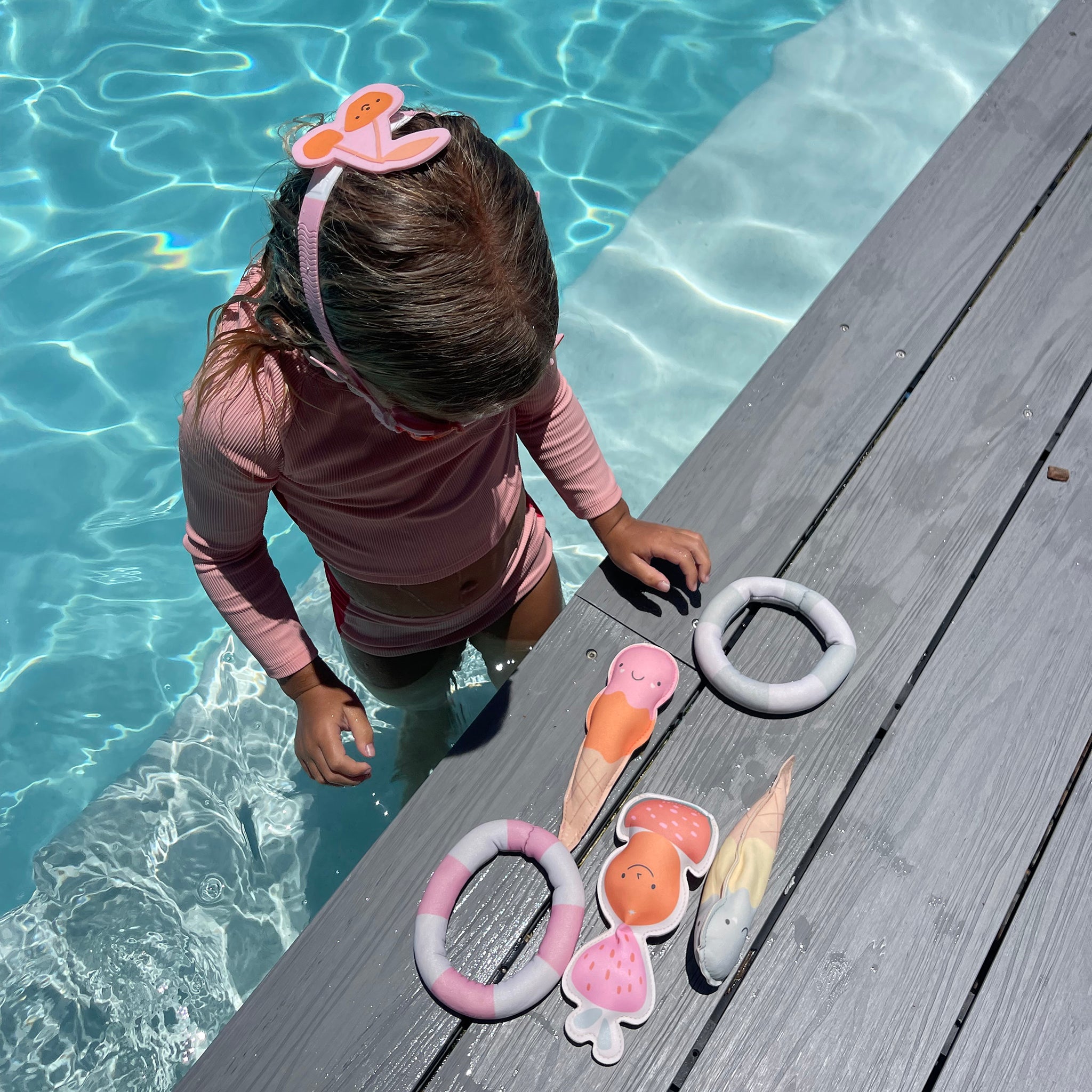 Sunnylife - ألعاب الغوص في البحر والمسبح بنكهة القطن الحلو