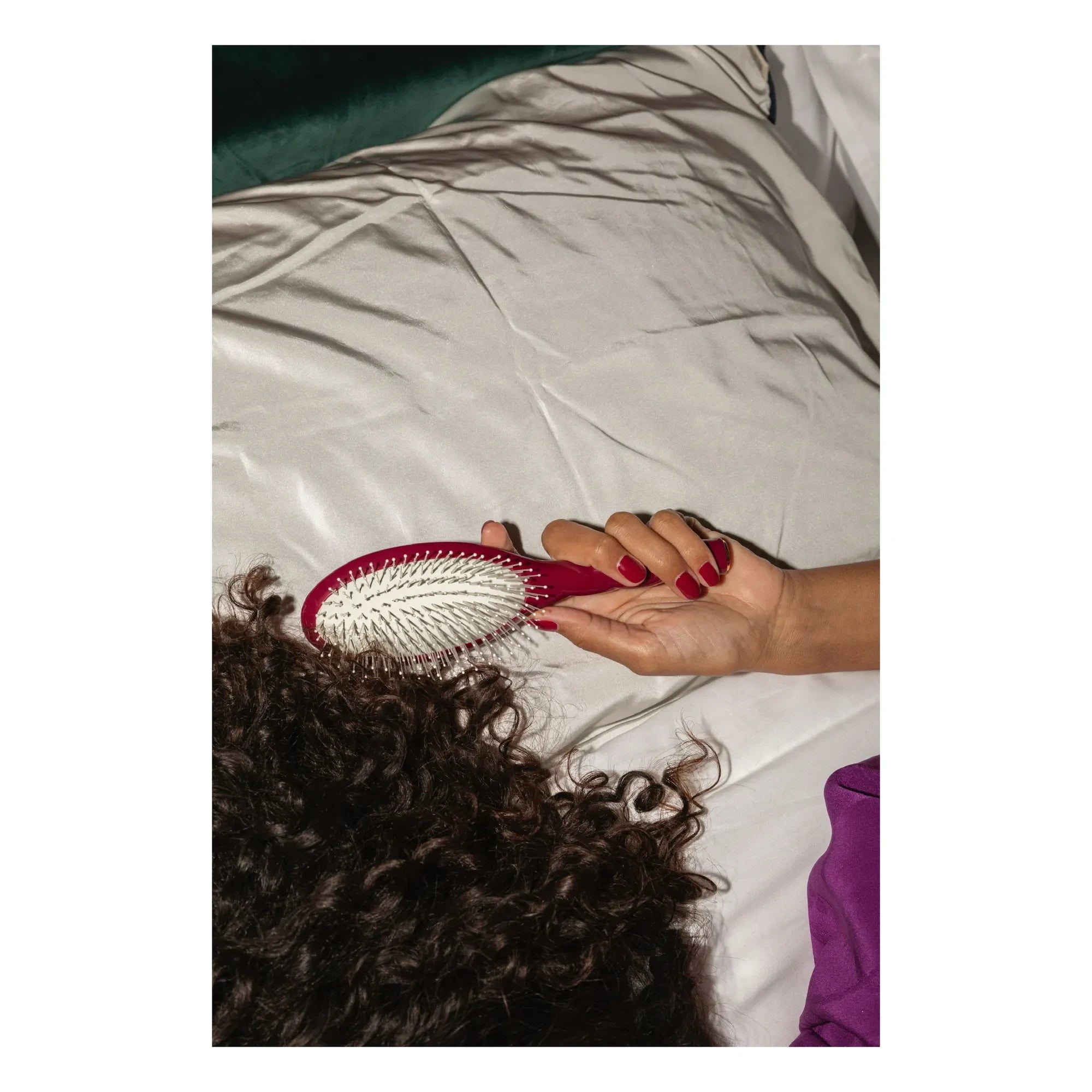 La Bonne Brosse - Brosse La Miracle N°4 - Dolaşık Açıcı ve Uyarıcı | Kiraz kırmızısı