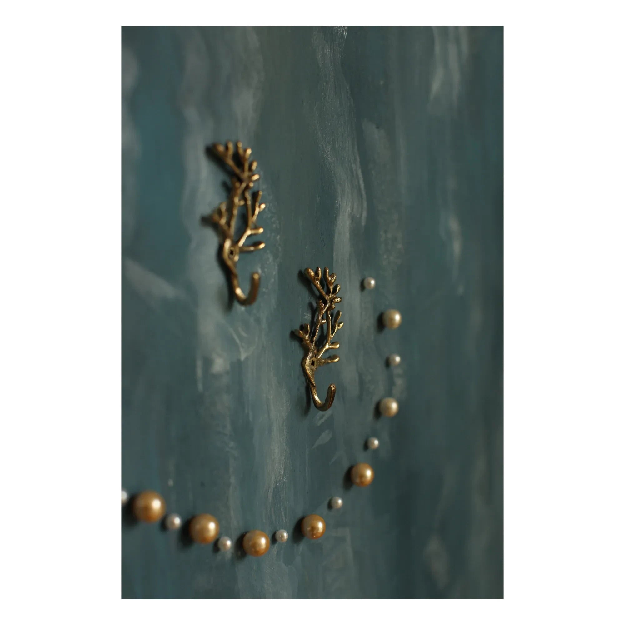 Doing Goods - Marie Cora Wandhaken aus recyceltem Messing - 2er-Set | Goldbraun