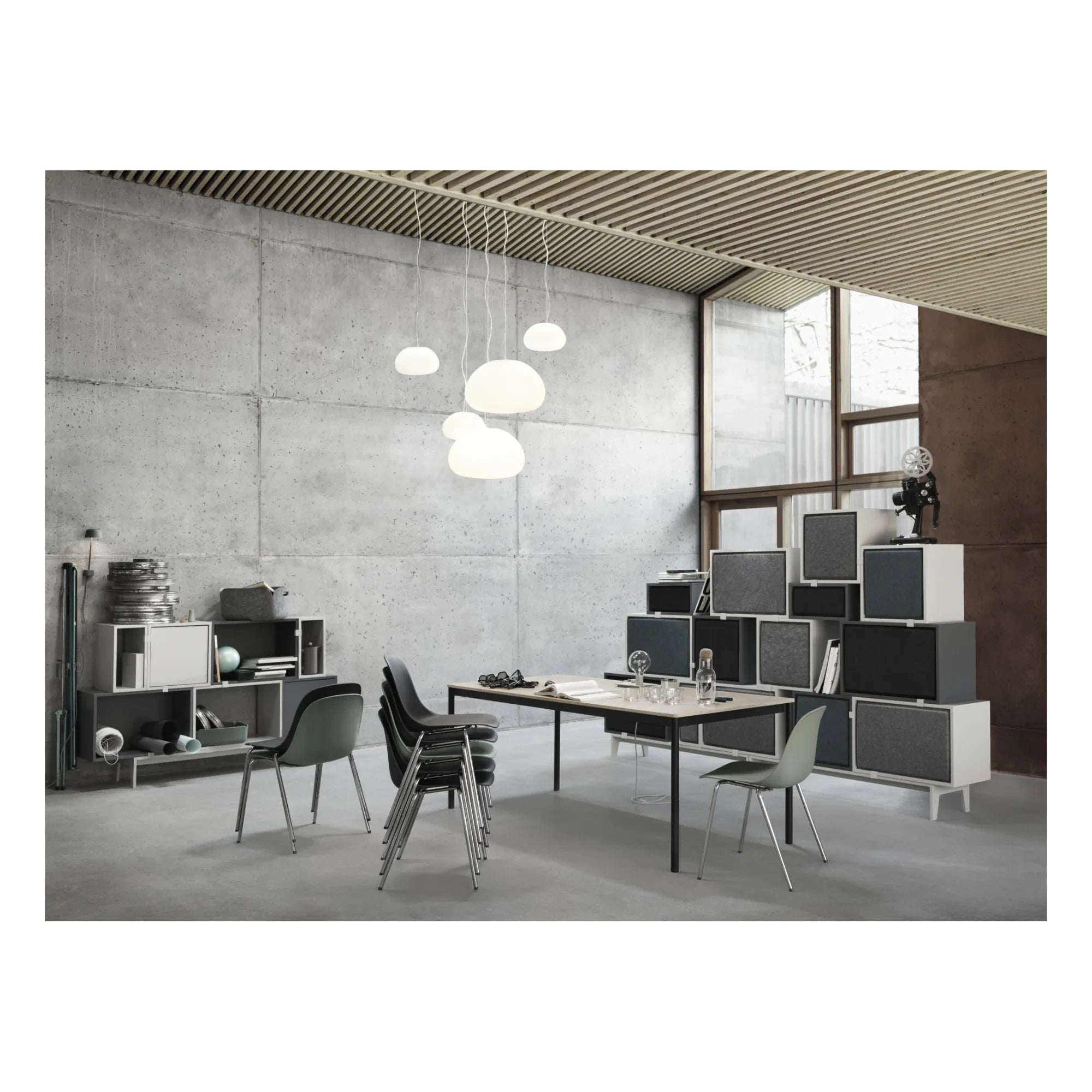 Muuto - Fiber Geri Dönüştürülmüş Plastik Sandalye | Siyah