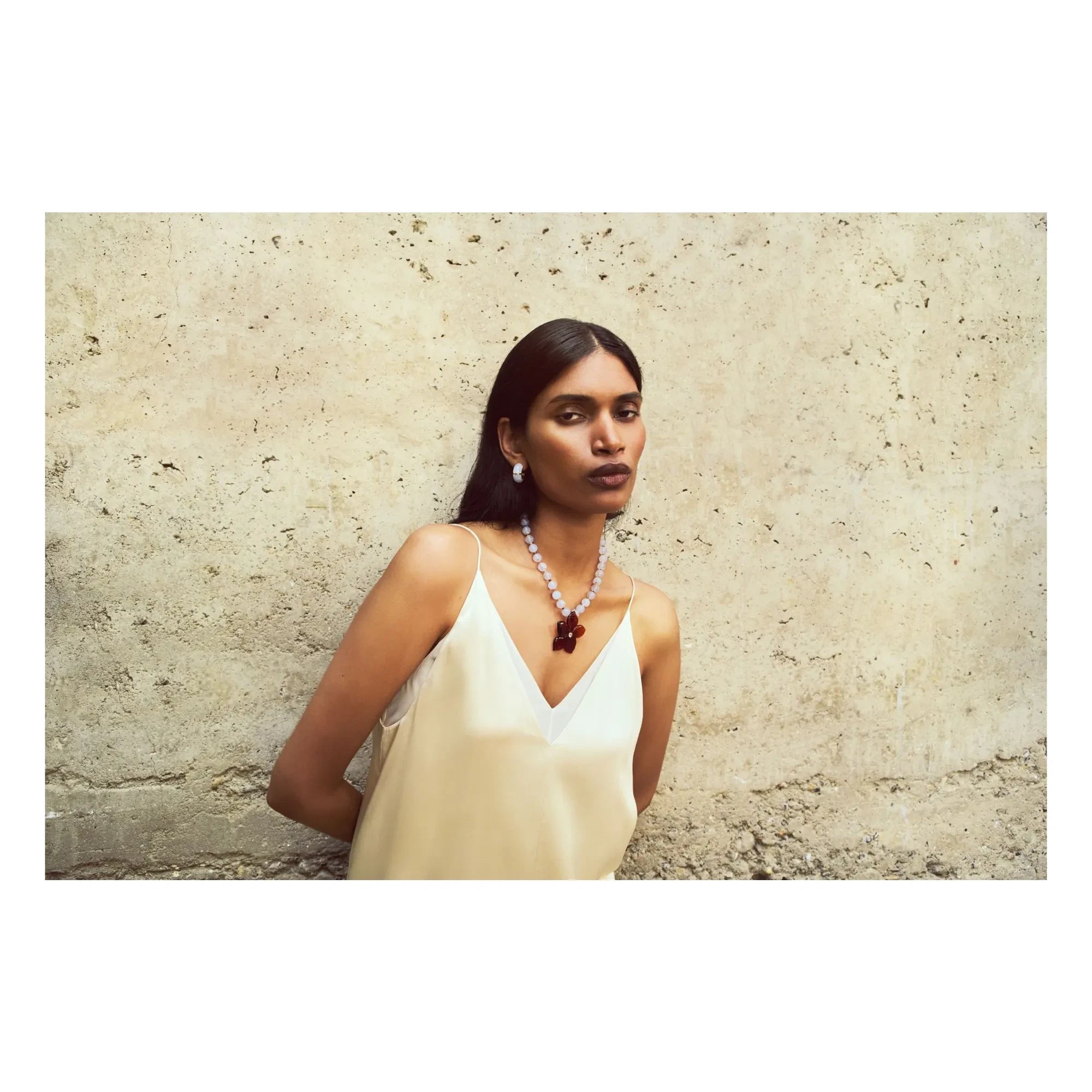 Lizzie Fortunato - Vinca kolye | Ekru