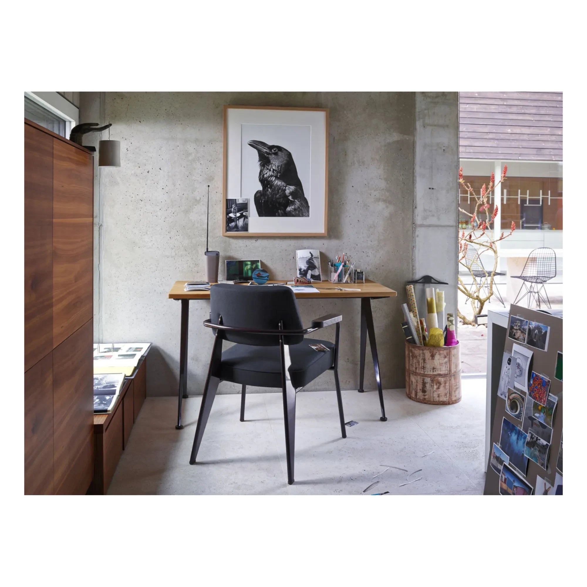 Vitra - Executive Chair, Siyah Taban - Jean Prouvé | Koyu gri