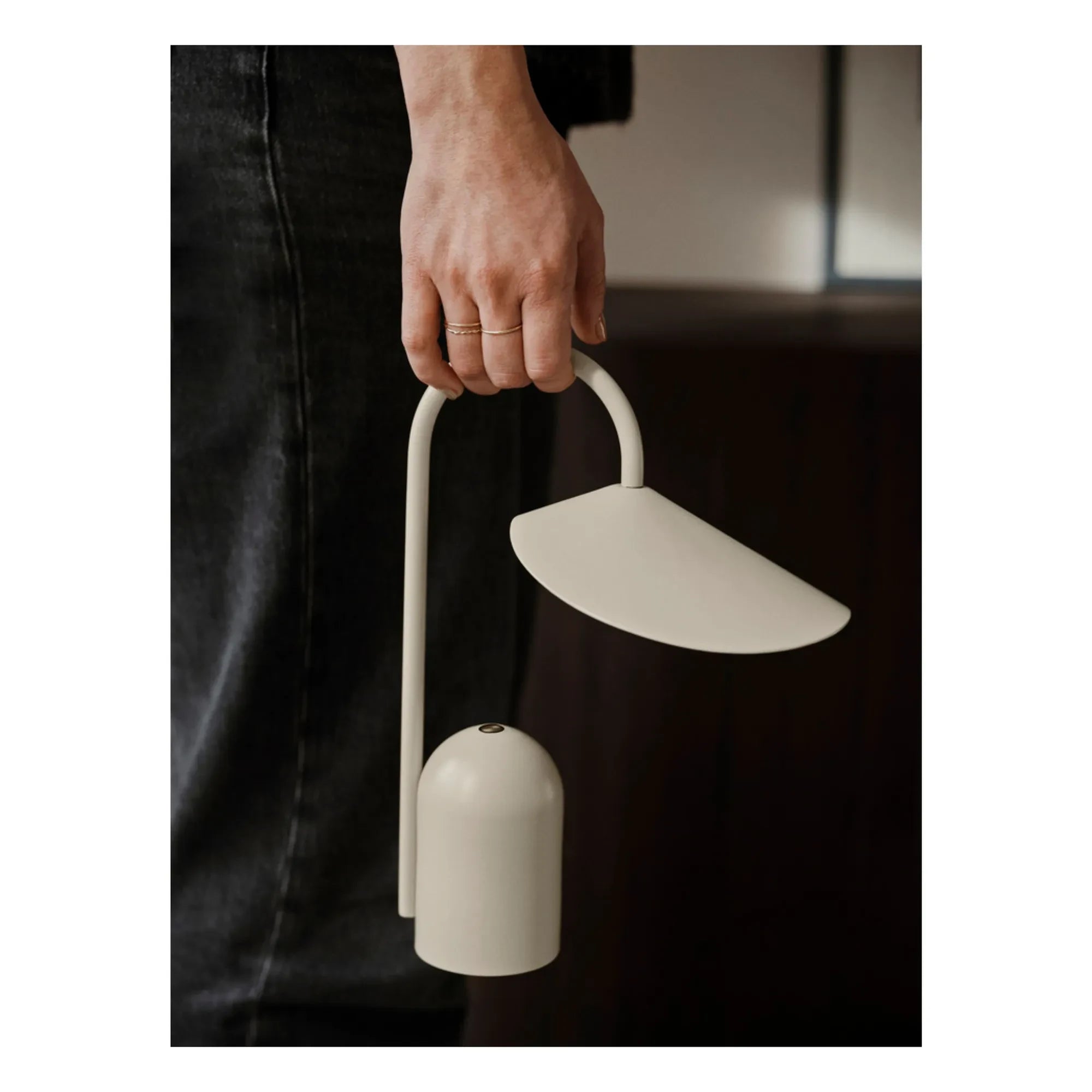 Ferm Living - Arum masa lambası | Bej