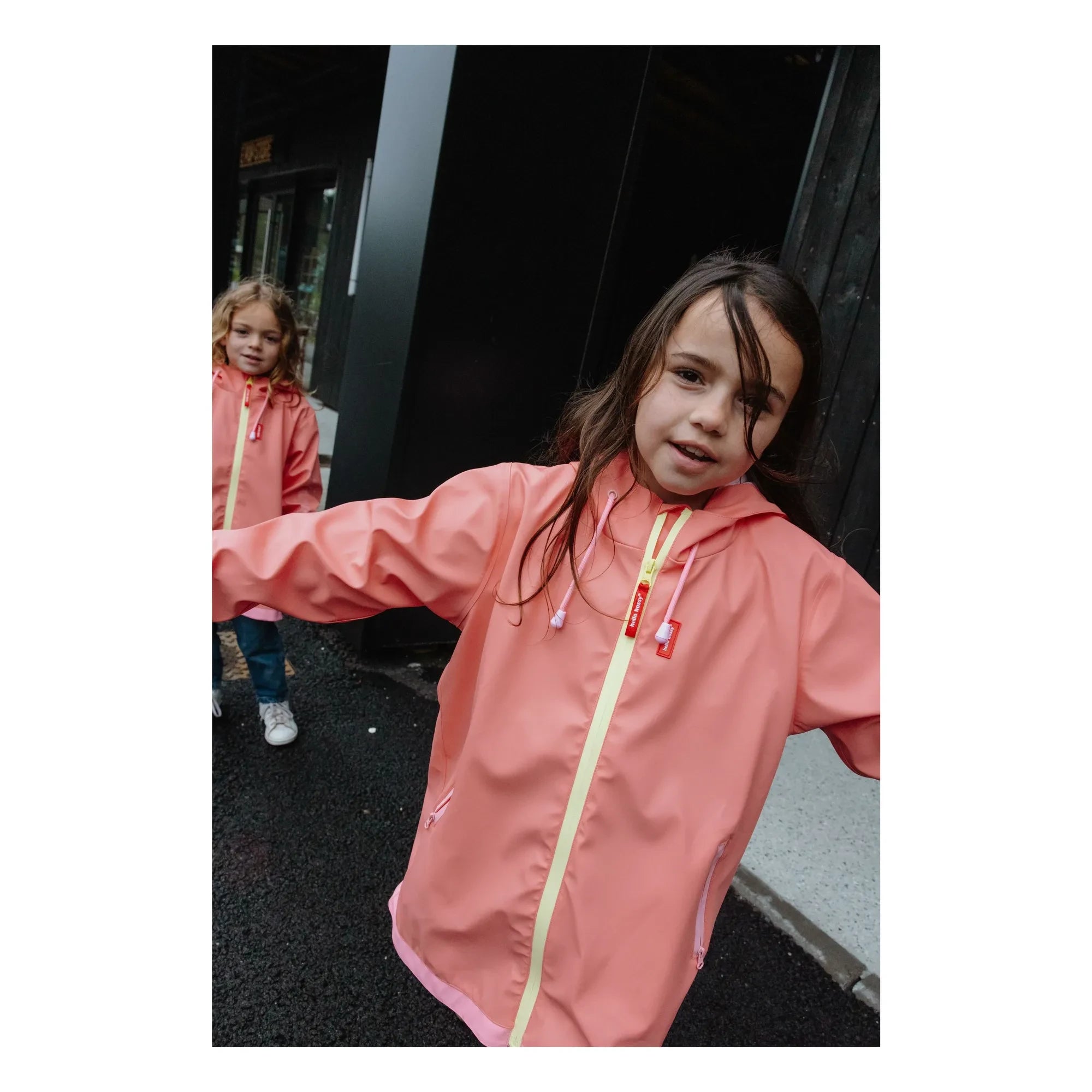 Hello Hossy - Pink Raincoat