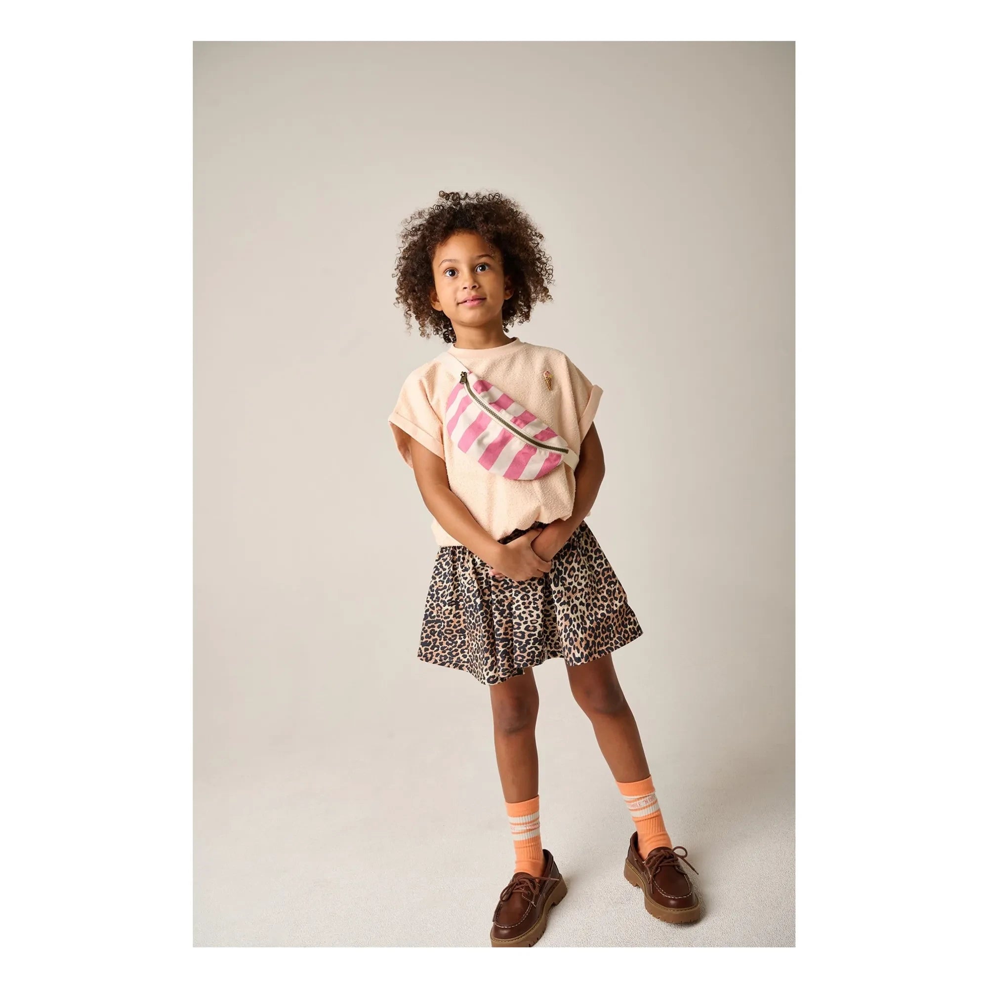 Tumble N'Dry – Kurzer Blumenstrauß T-Shirt aus Bio-Baumwolle | Pfirsich