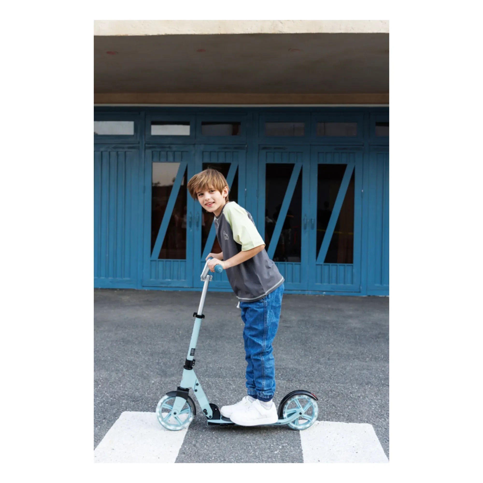 Micro - LED Cruiser Scooter | Buz Mavisi