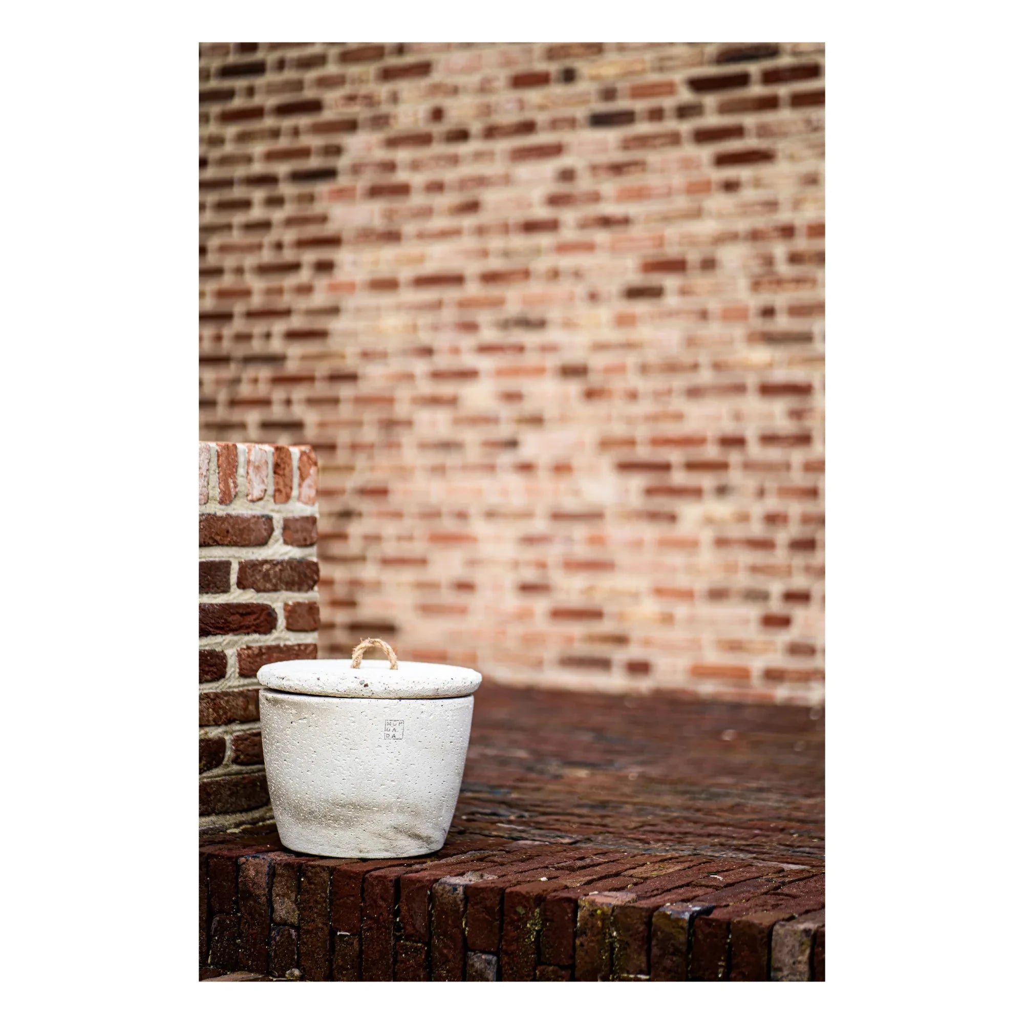 Mon Dada – Geruchsneutrale Outdoor-Kerze mit Deckel | Blanc/Écru