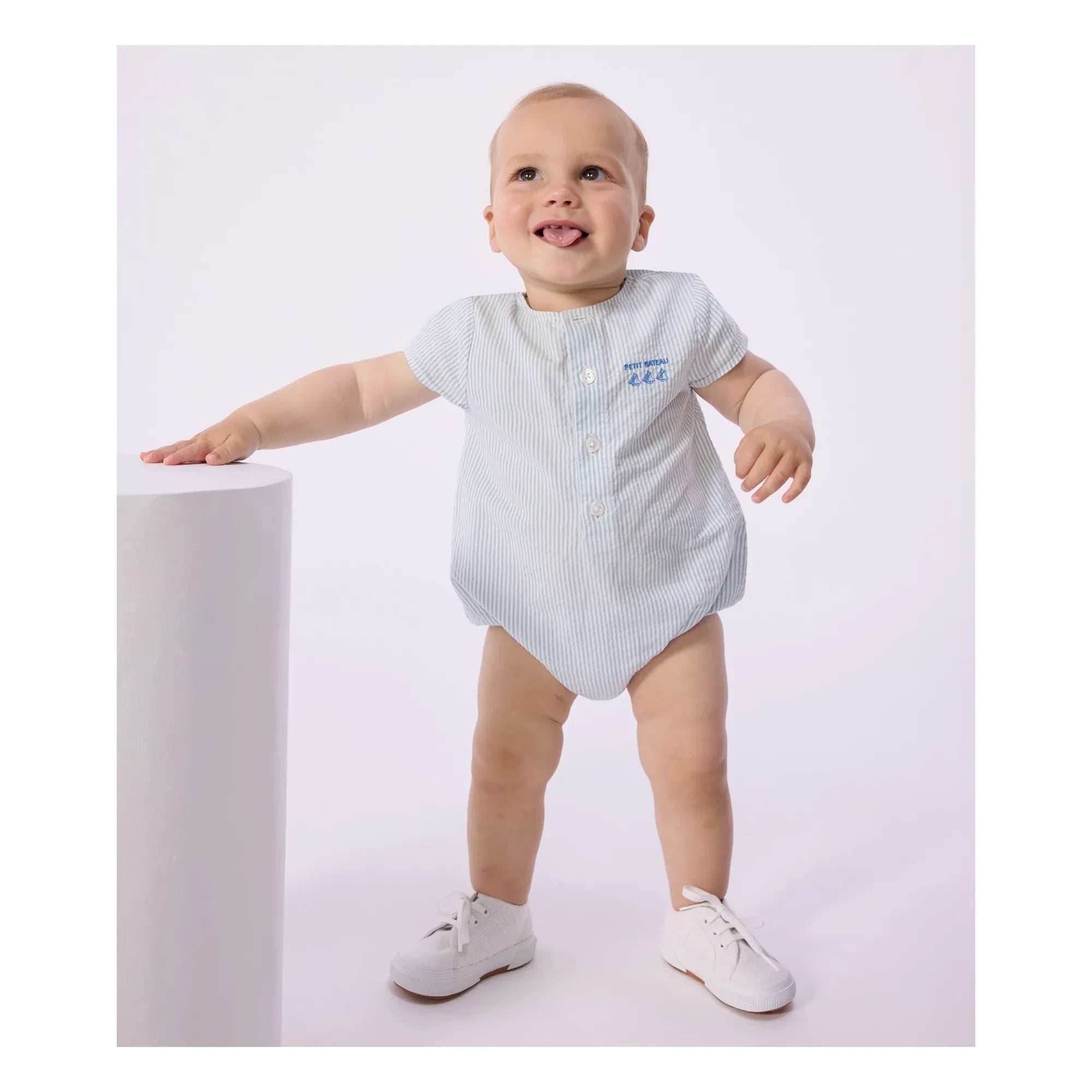 Petit Bateau - Gestreifter Seersucker-Overall aus Bio-Baumwolle | Hellblau
