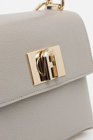 Furla yapılı kadın deri çanta