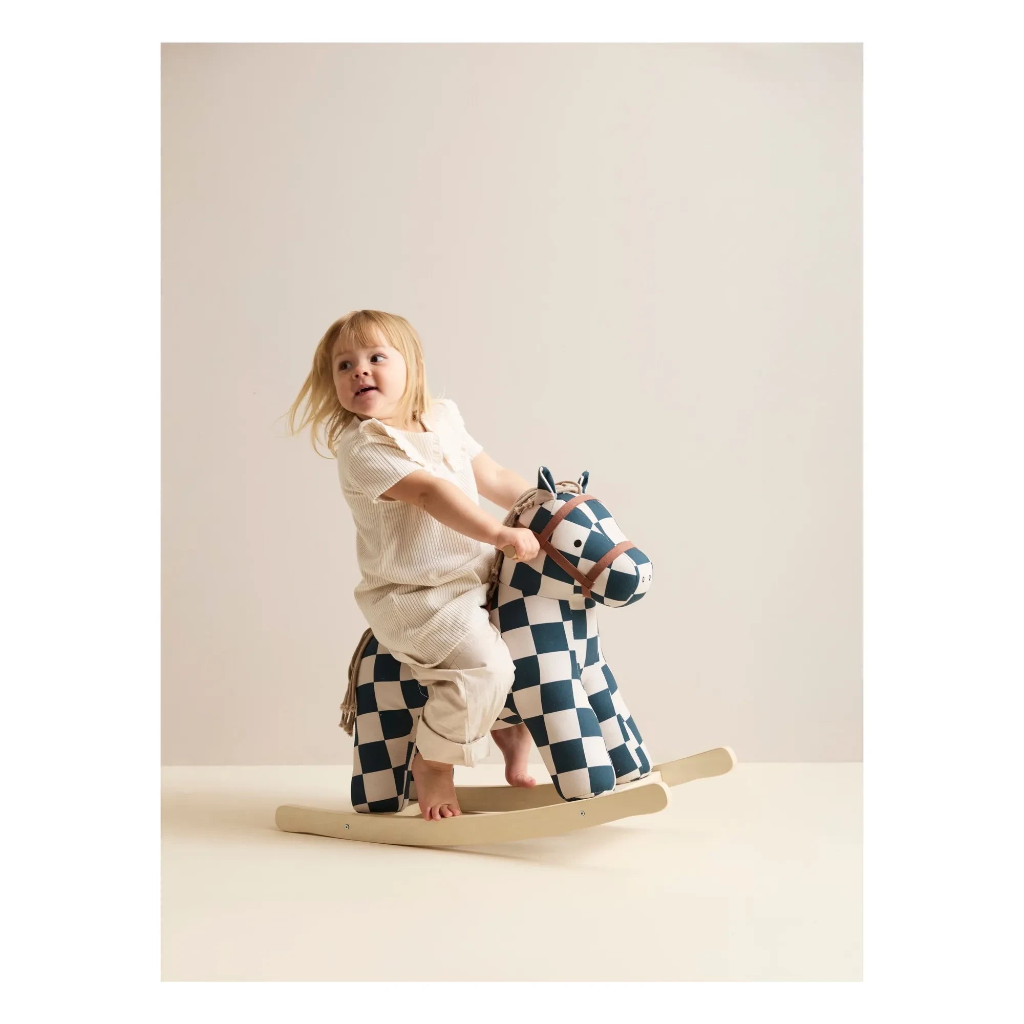 Kid's Concept - Miro sallanan at