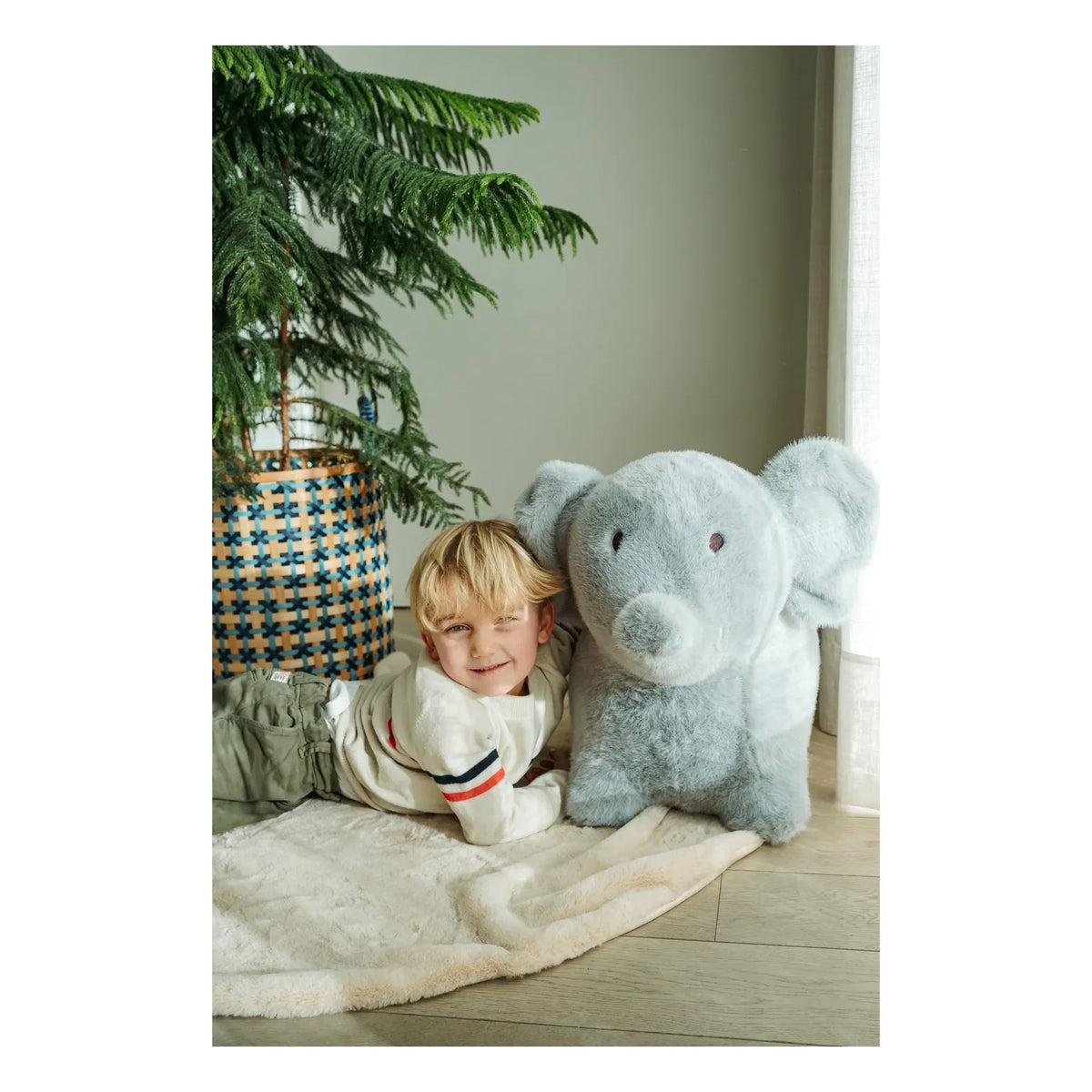 Wild & Soft - Hüpfender Elefant | Hellgrau