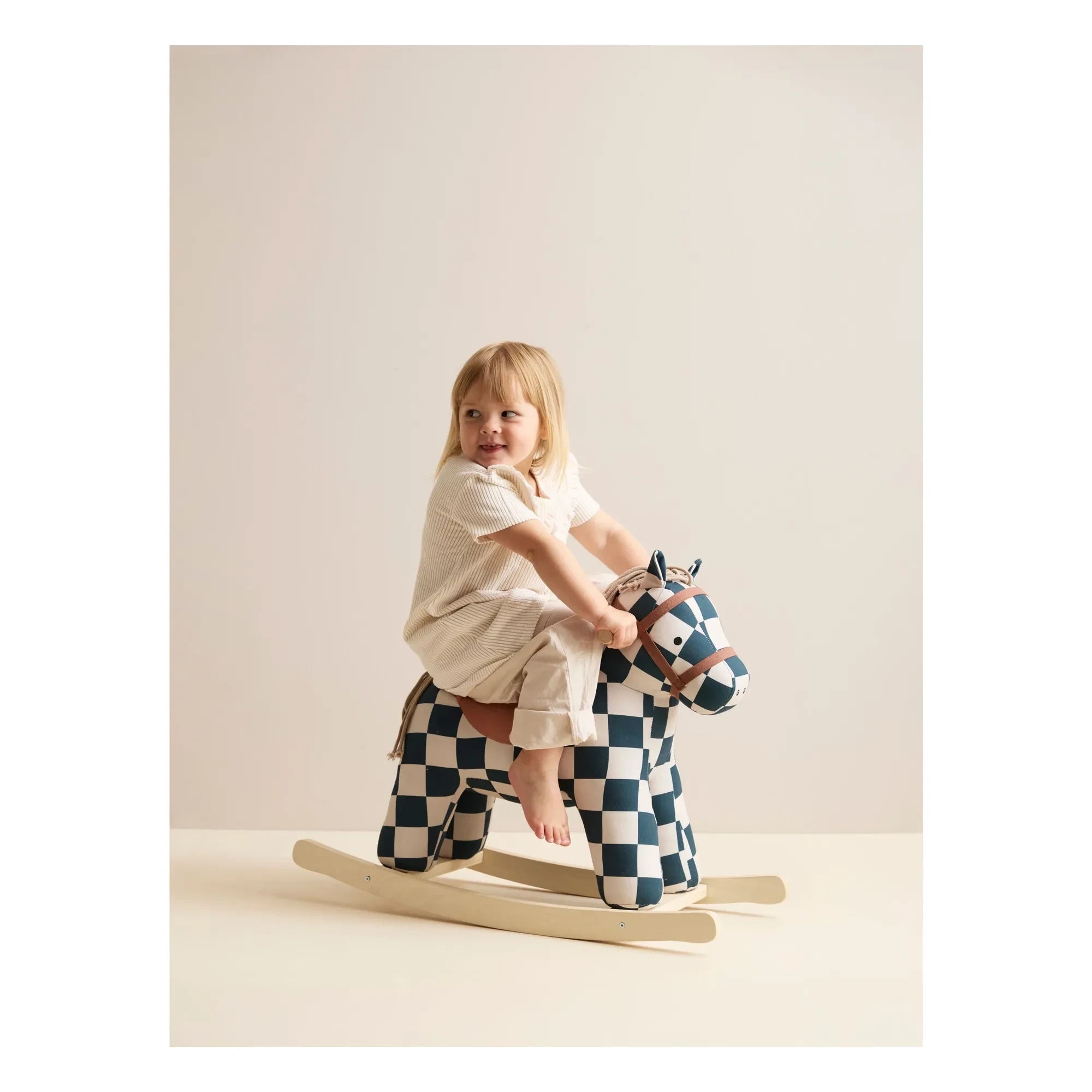 Kid's Concept - Miro sallanan at