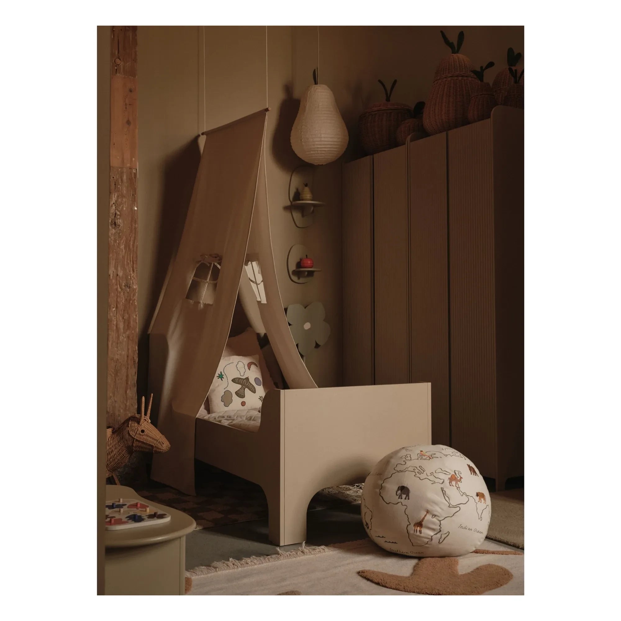 Ferm Living Kids - Swif Bird halı | Bej
