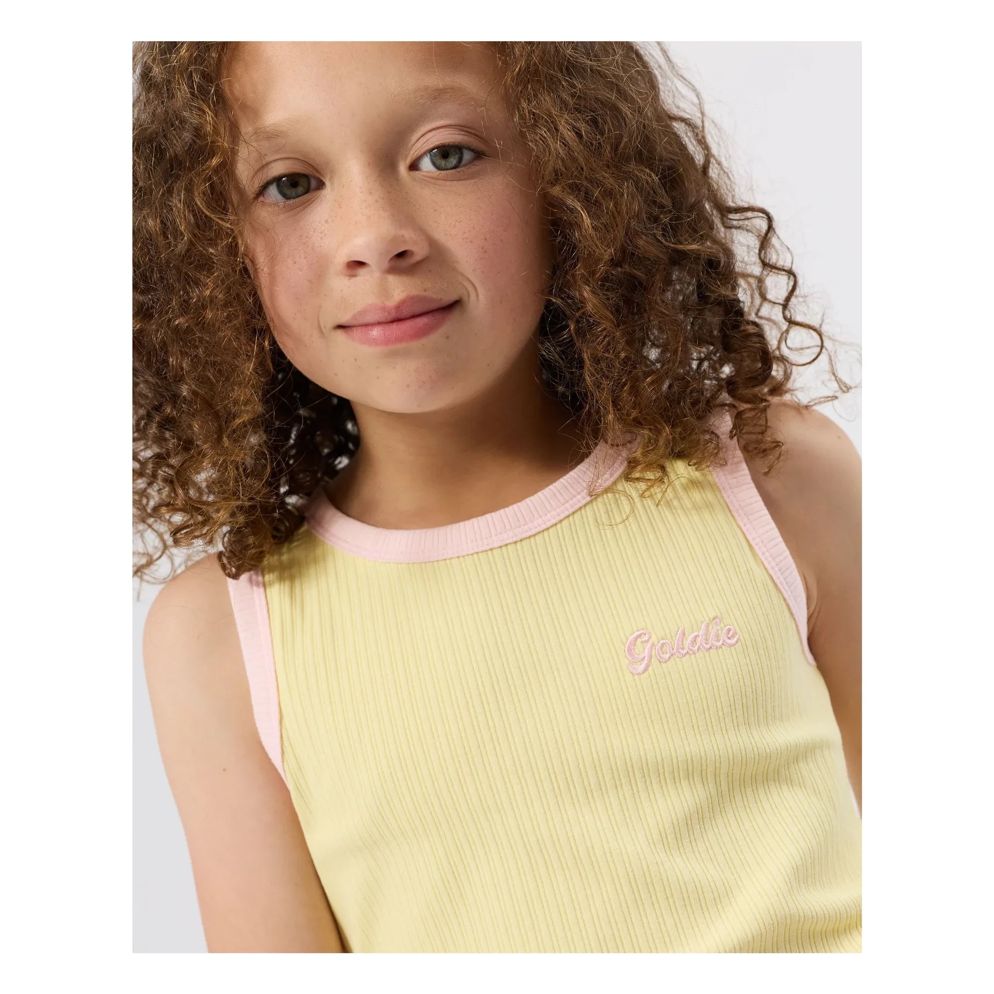 Goldie + Ace - Geripptes Kontrast-Tanktop | Gelb