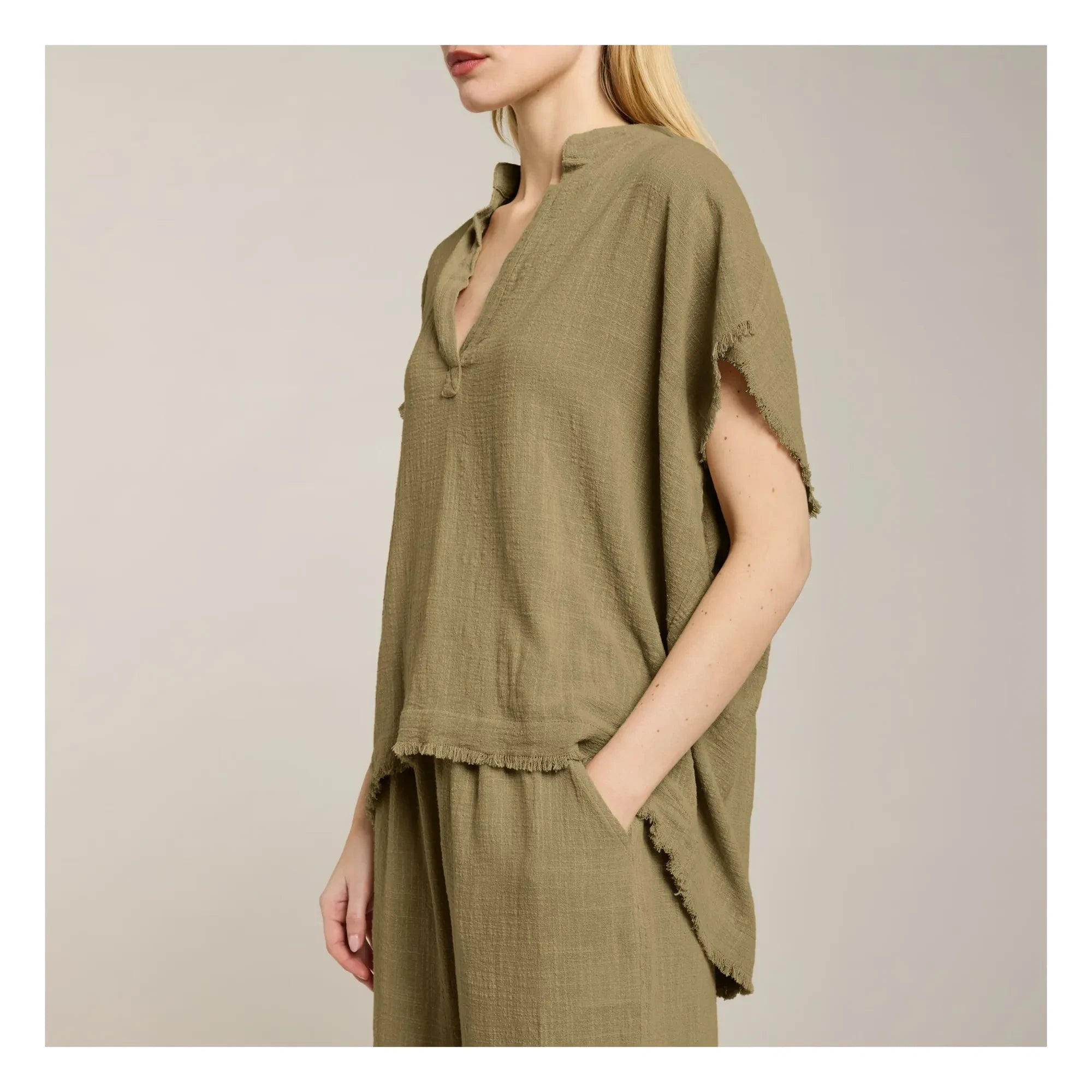 Maison Saint Julien - Porto Vecchio Blouse Made from Cotton Gauze | Khaki
