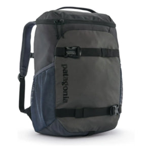 Patagonia - Refugito Day Pack 18L Recycled Fiber Backpack | Black