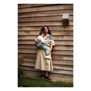 Mama Hangs - Babytrage Carry & Walk | Khaki