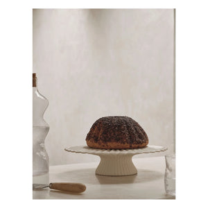 Ferm Living - Spring Keramik-Kuchenständer | Gebrochenes Weiß