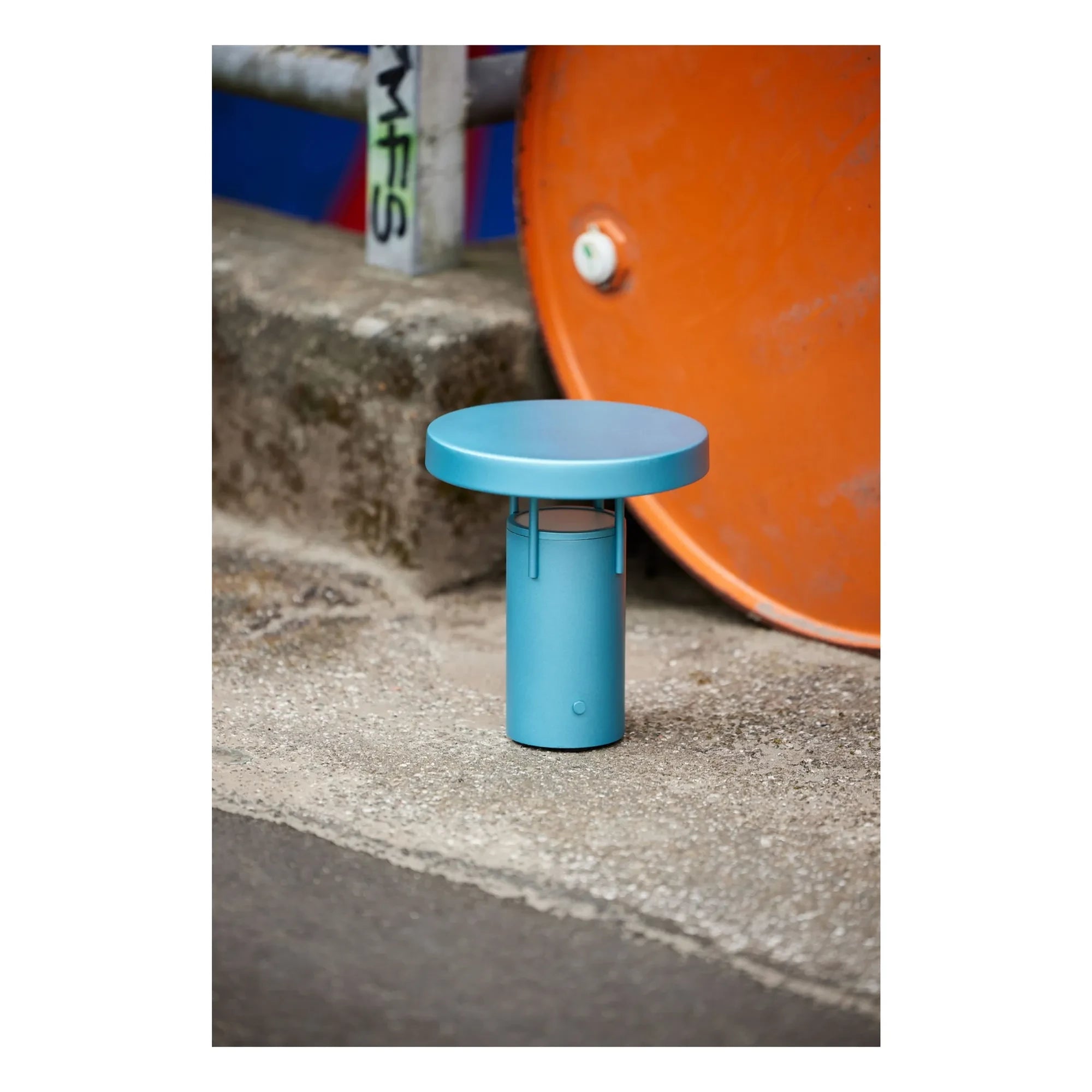 Hübsch - BringMe Tischleuchte | Metallic Blau
